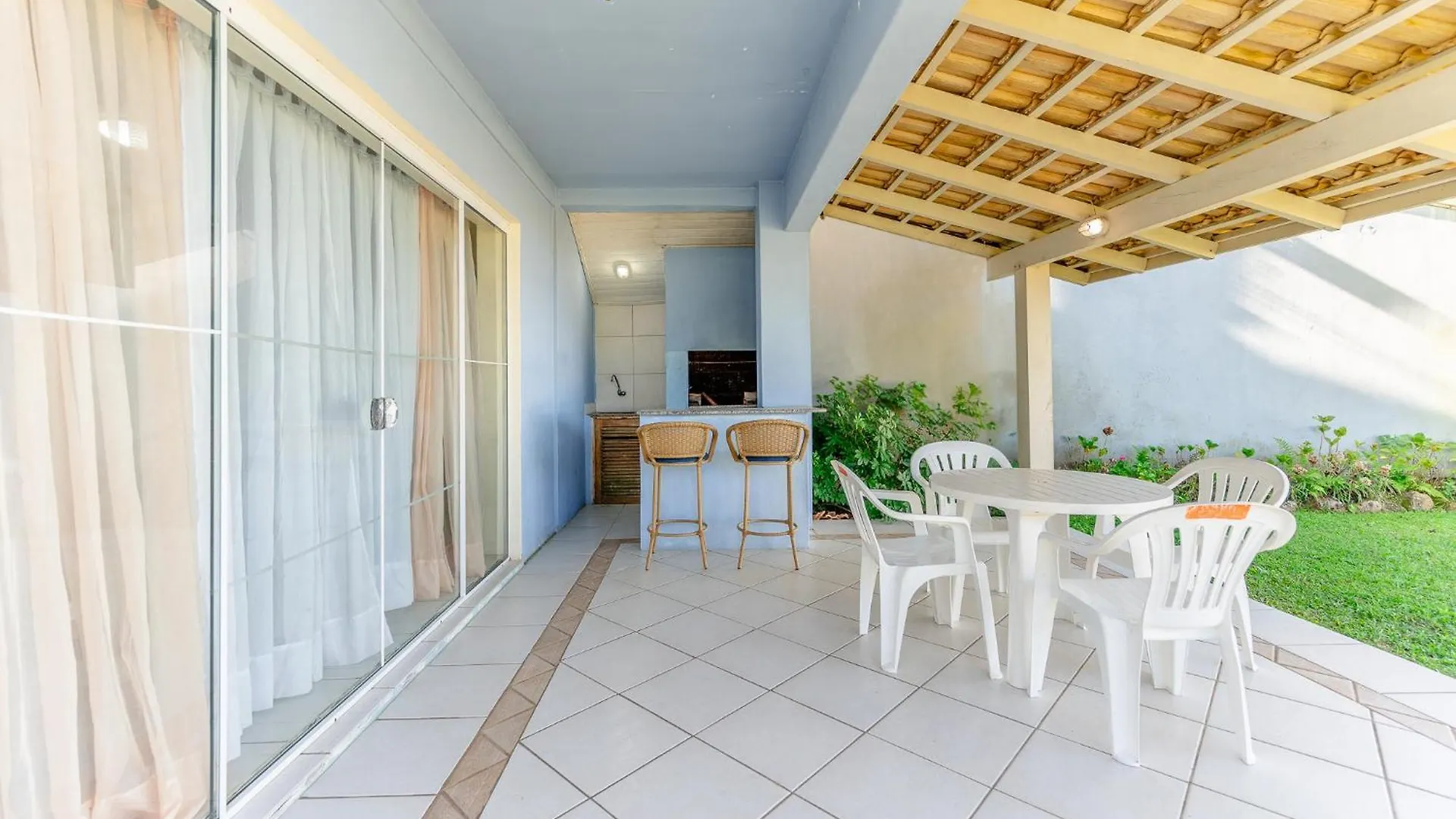 Holiday home Casa A Beira Mar Zimbros Villa Brazil